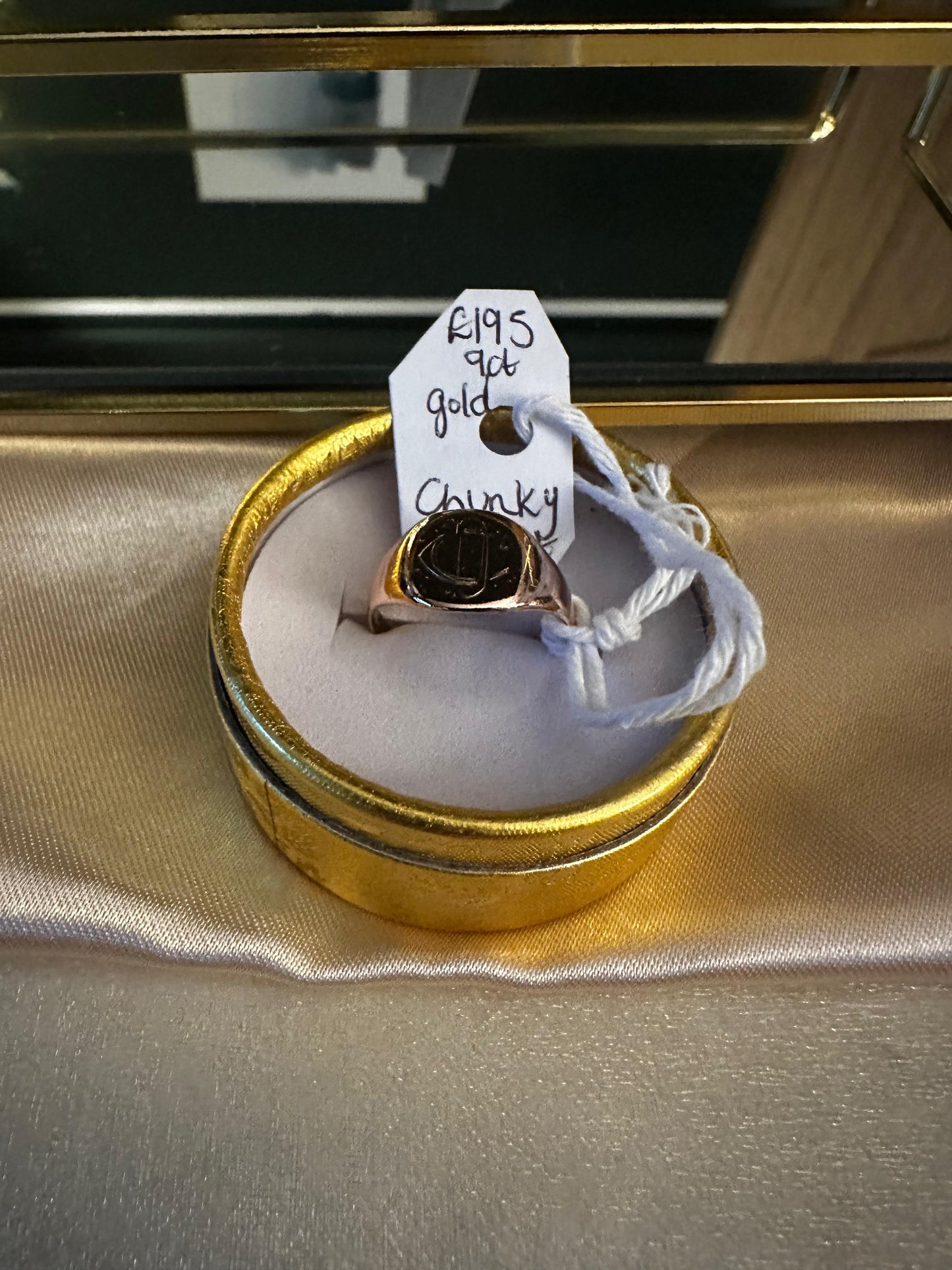 Chunky signet